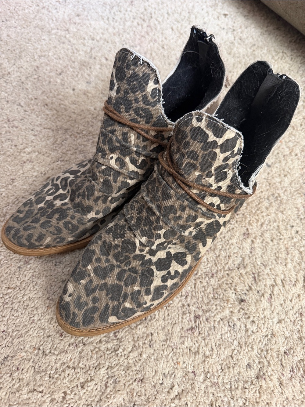 Amazon Leopard Print Canvas Ankle Boots - Black & Brown size 10 women’s